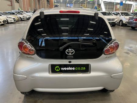 2012-Toyota-Aygo-10-Wild-3-dr_3