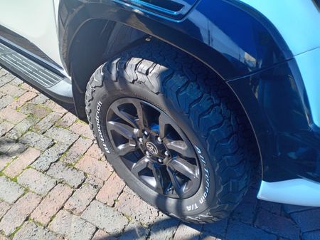 2022-Toyota-Hilux-28-GD-6-Raised-Body-Raider-Auto-Double-Cab_12