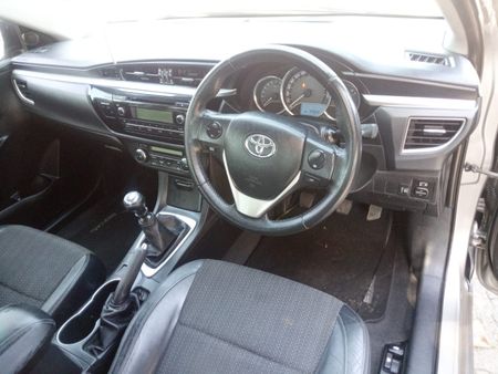 2014-Toyota-Corolla-16-Sprinter_6