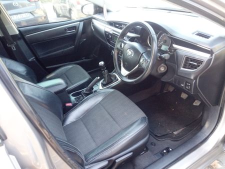 2014-Toyota-Corolla-16-Sprinter_7