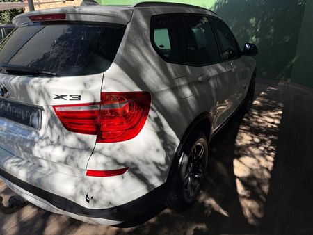2014-BMW-X3-xDrive20d-Exclusive-Auto_9
