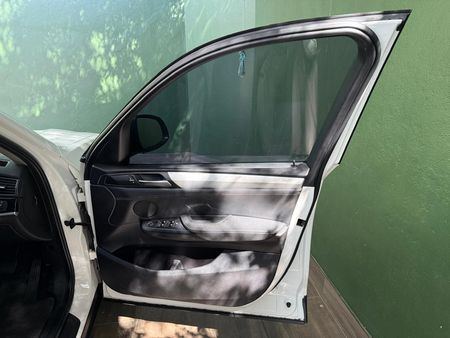 2014-BMW-X3-xDrive20d-Exclusive-Auto_12