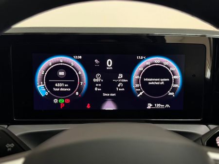 2026-Volkswagen-Tiguan-20-TSI-R-Line-4Motion-Auto_7