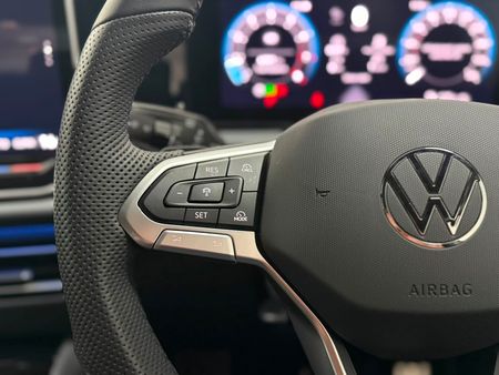 2026-Volkswagen-Tiguan-20-TSI-R-Line-4Motion-Auto_8