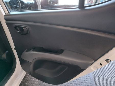 2017-Hyundai-i10-11-GLS-Motion_11