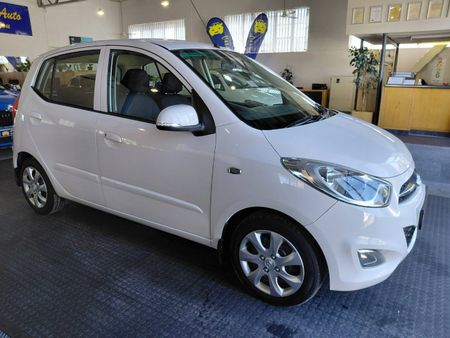 2017-Hyundai-i10-11-GLS-Motion_3