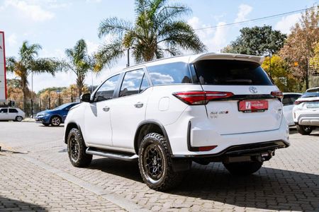 2025-Toyota-Fortuner-28-GD-6-4x4-VX-Auto_4