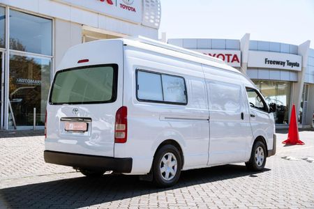 2018-Toyota-Quantum-27-LWB-Panel-Van_15