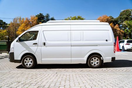 2018-Toyota-Quantum-27-LWB-Panel-Van_3
