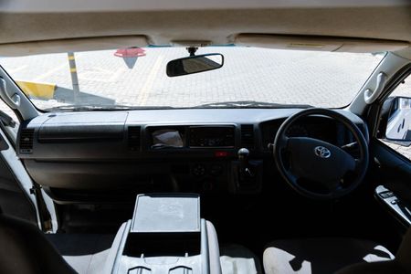 2018-Toyota-Quantum-27-LWB-Panel-Van_8