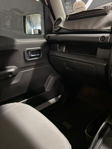 2024-Suzuki-Jimny-15-GLX-Auto_13