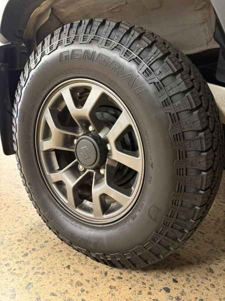 2024-Suzuki-Jimny-15-GLX-Auto_5