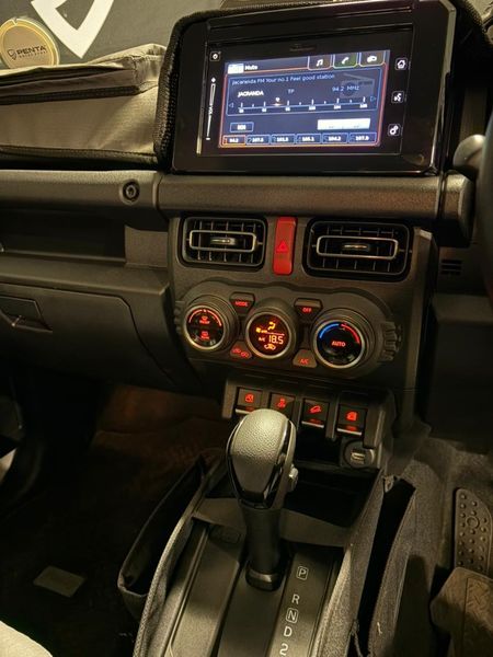 2024-Suzuki-Jimny-15-GLX-Auto_6