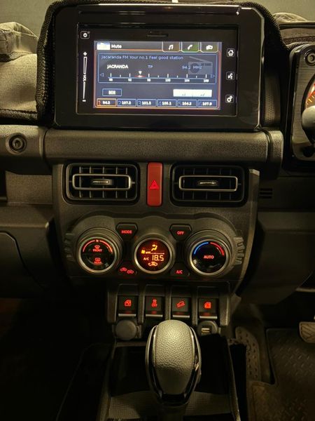 2024-Suzuki-Jimny-15-GLX-Auto_7