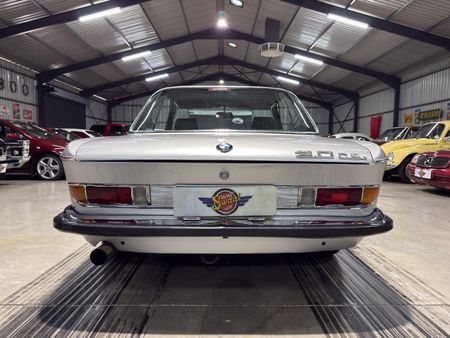 1972-BMW-E9-30-CSi_28