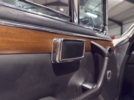 1972-BMW-E9-30-CSi_32
