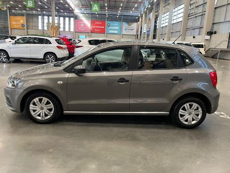 2021-Volkswagen-Polo-Vivo-14-Trendline-5-dr_5