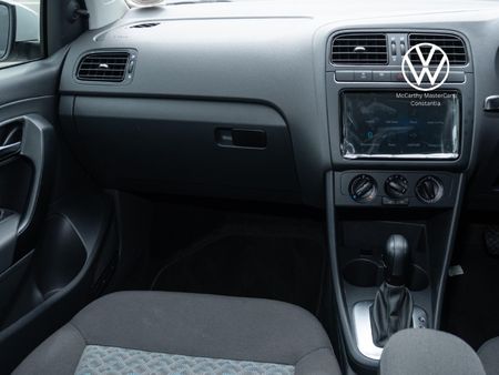 2026-Volkswagen-Polo-Vivo-16-Life_18
