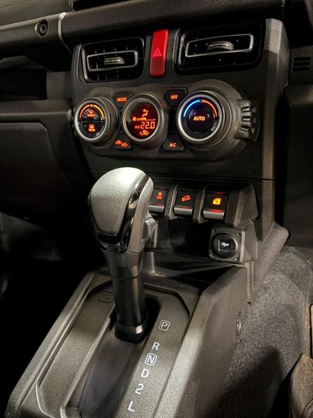 2024-Suzuki-Jimny-Jimny-Turbo_7