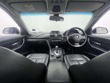 2015-BMW-3-Series-320d-Auto_10