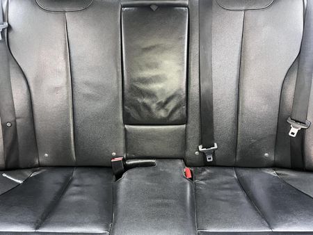 2015-BMW-3-Series-320d-Auto_13