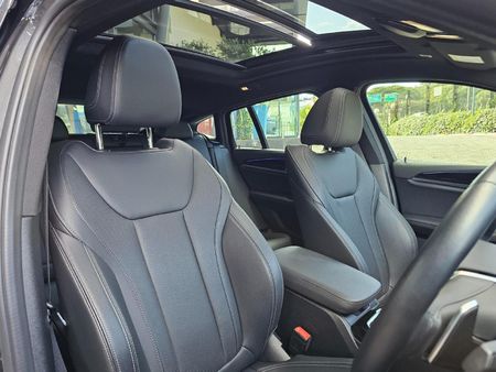 2022-BMW-X4-xDrive20d_7