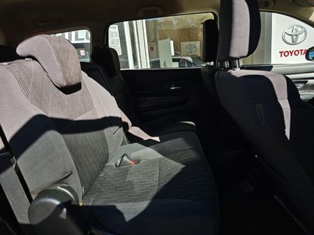 2024-Suzuki-Ertiga-15-GL_23