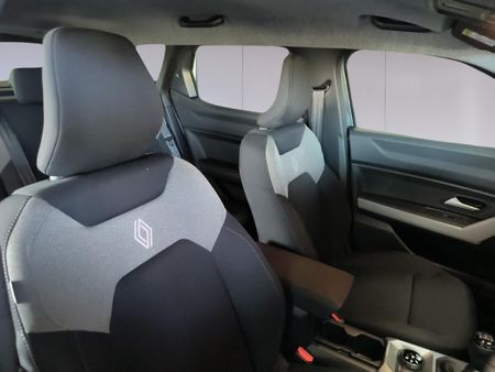 2026-Renault-Duster-12T-Zen-4x4-Mhev_15