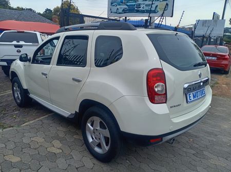 2014-Renault-Duster-16-Expression_14