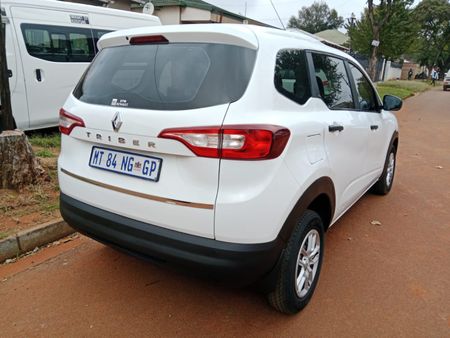 2024-Renault-Triber-10-Dynamique_3