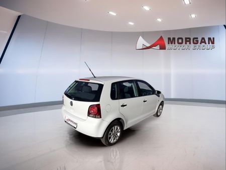 2016-Volkswagen-Polo-Vivo-GP-14-Conceptline-5-dr_6