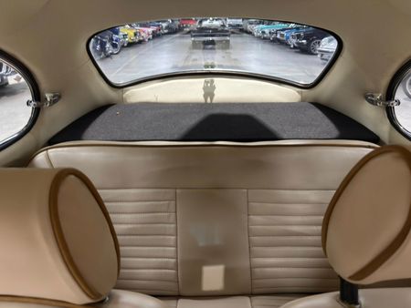 1967-Volkswagen-Beetle-Custom_35