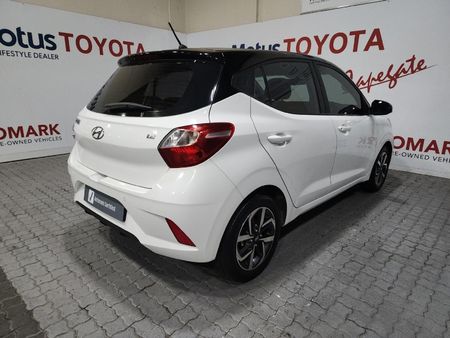 2022-Hyundai-Grand-i10-12-Fluid_1