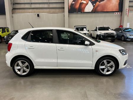 2023-Volkswagen-Polo-Vivo-16-Highline-5-dr_1