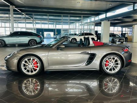 2017-Porsche-Boxster-718-S-PDK_9