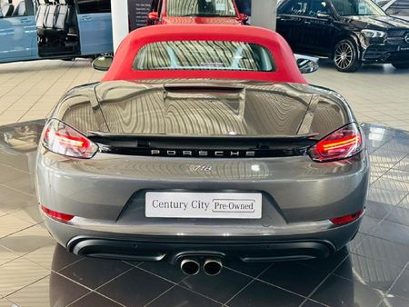 2017-Porsche-Boxster-718-S-PDK_12