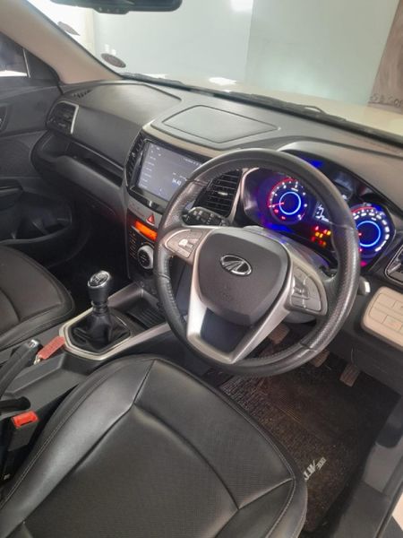 2022-Mahindra-XUV-300-15D-W8_9