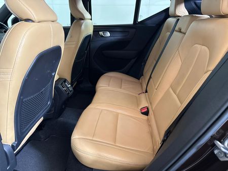 2020-Volvo-XC40-T3-Inscription-Auto_3