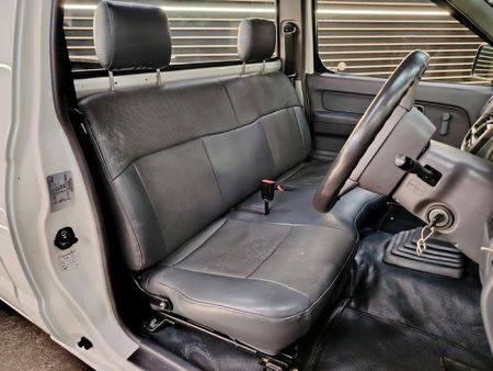 2017-Nissan-NP300-20i-LWB-Single-Cab_15