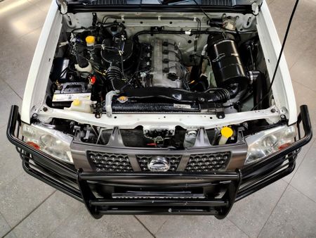 2017-Nissan-NP300-20i-LWB-Single-Cab_20