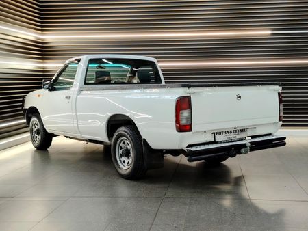 2017-Nissan-NP300-20i-LWB-Single-Cab_2