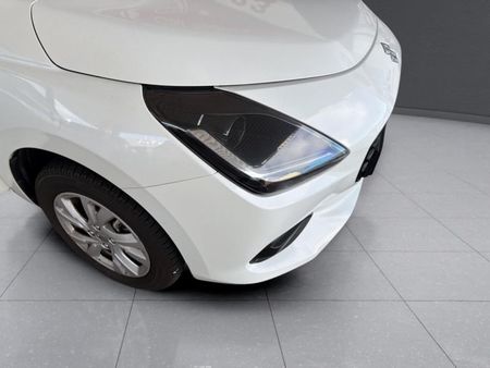 2025-Suzuki-Swift-12-GL-Auto_19