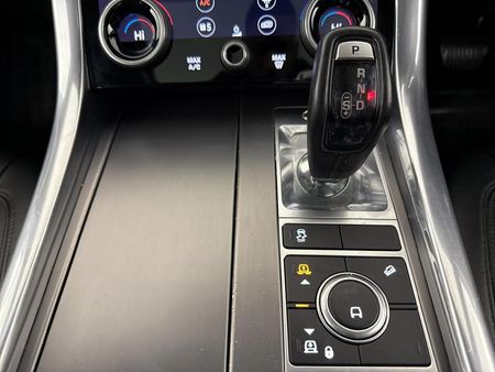 2019-Land-Rover-Range-Rover-Sport-30-SE-250kW_10