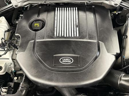 2019-Land-Rover-Range-Rover-Sport-30-SE-250kW_13