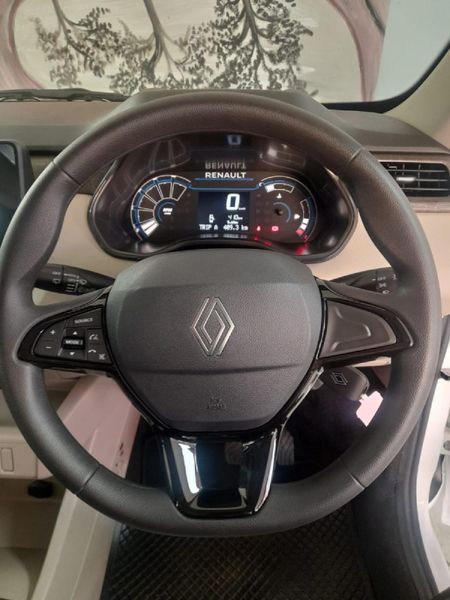 2026-Renault-Triber-10-Techno_8