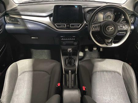 2025-Toyota-Starlet-15-XR_16