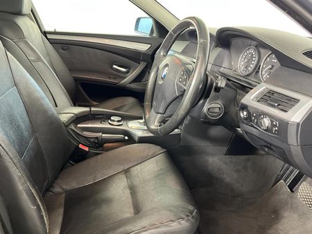 2007-BMW-5-Series-523i-Auto_9