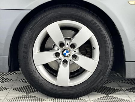 2007-BMW-5-Series-523i-Auto_4
