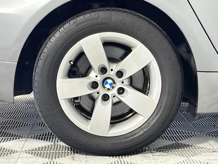 2007-BMW-5-Series-523i-Auto_7