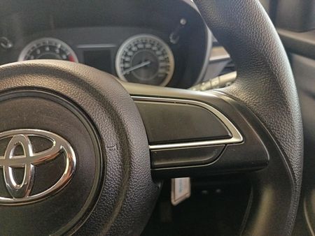 2024-Toyota-Starlet-15-XS-Auto_9